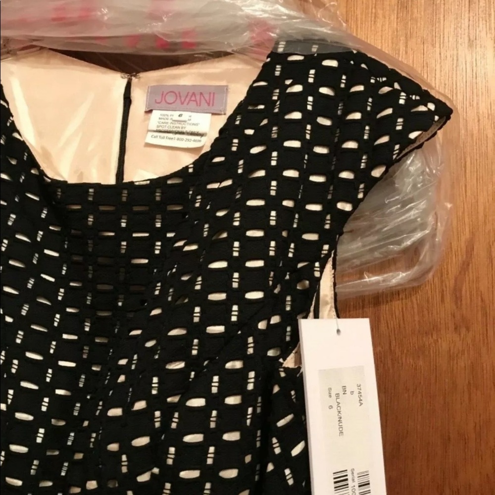 π Jovani Fit and Flare Black Cocktail Dress size 6 - Picture 5 of 9